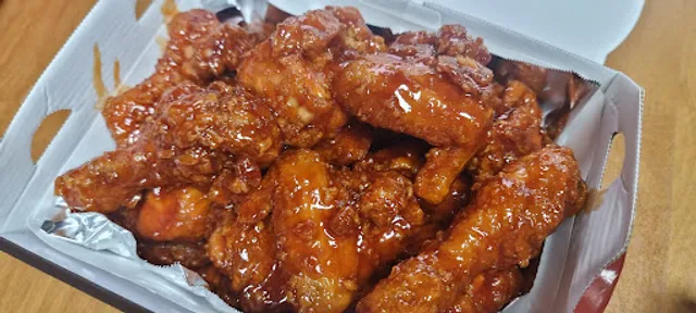 BBQ치킨 충주호암점 (올리브카페)