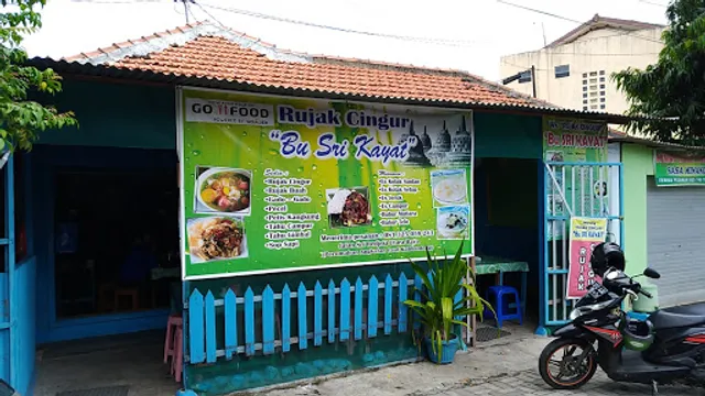 Warung Rujak Cingur Bu Sri Kayat