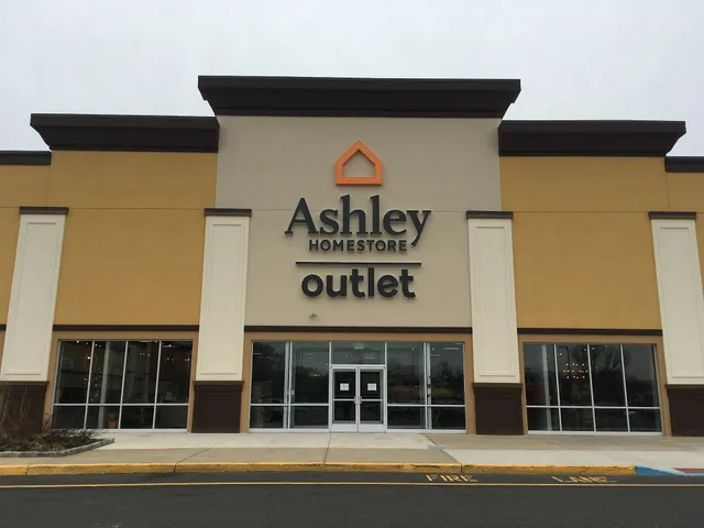Ashley Outlet