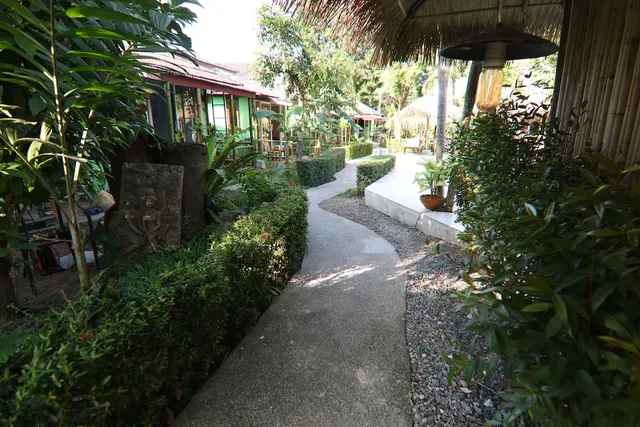 Avocado Samui Resort