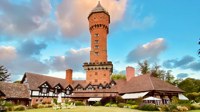 Hotel L'Auberge, Tea Room & Restaurant