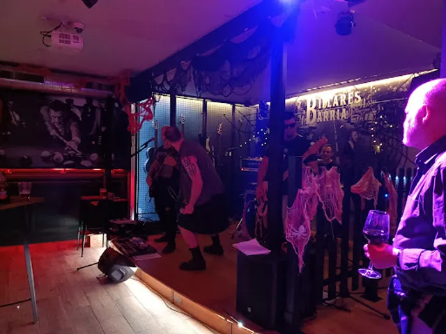 Billares Barria Antiguo (hasta 1-7-2025) ahora busca el perfil “The jungle billares”