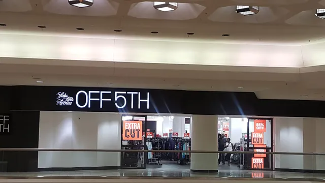 Saks OFF 5TH