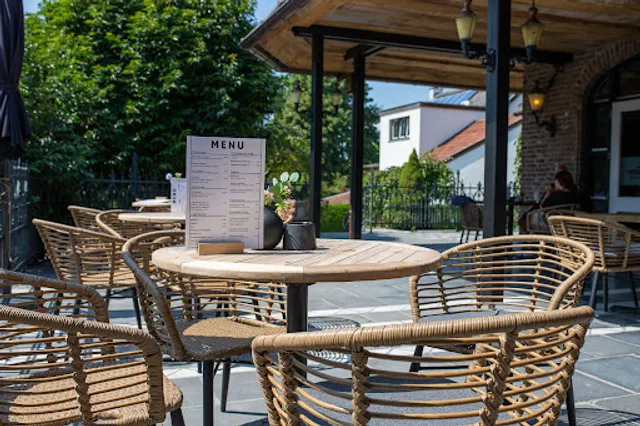 Robuust - Brasserie & Woonwinkel