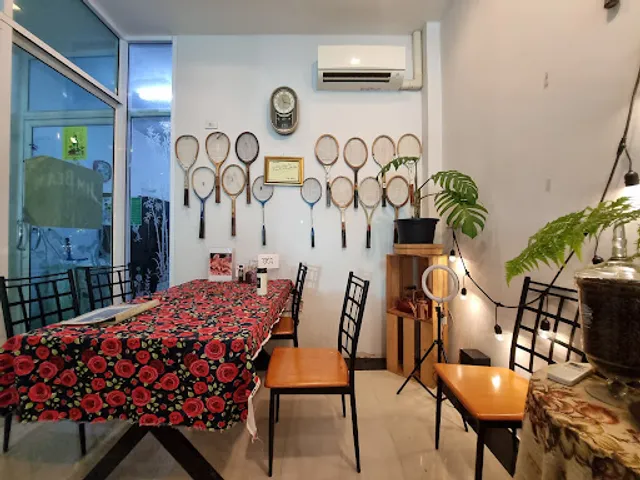 Laow Kafae Specialty Coffee and Creative Cafe