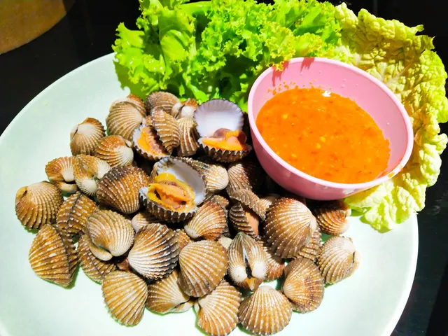 หอยใต้ไทร ซีฟู้ด Hoitaisai Seafood