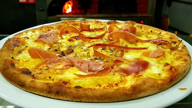 LA PIZZ' | Pizzeria Sainte-Maxime
