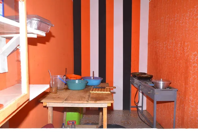 Lightning Paul & Big Mama Fried Pork