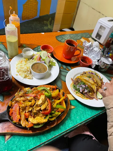 El Bunker Restaurant and Lounge