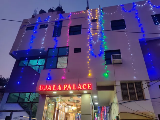 HoteL Ujala Palace
