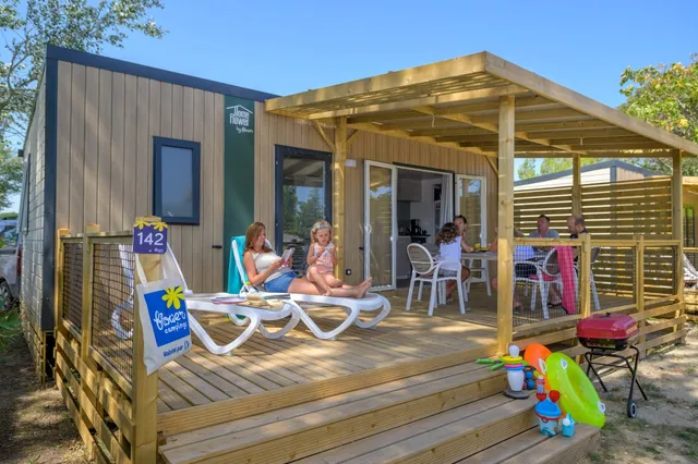 Flower Camping le Bois d'Amour