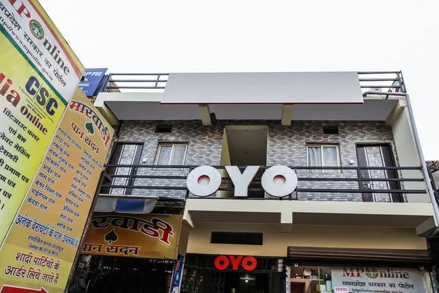OYO 44037 Shree Palace