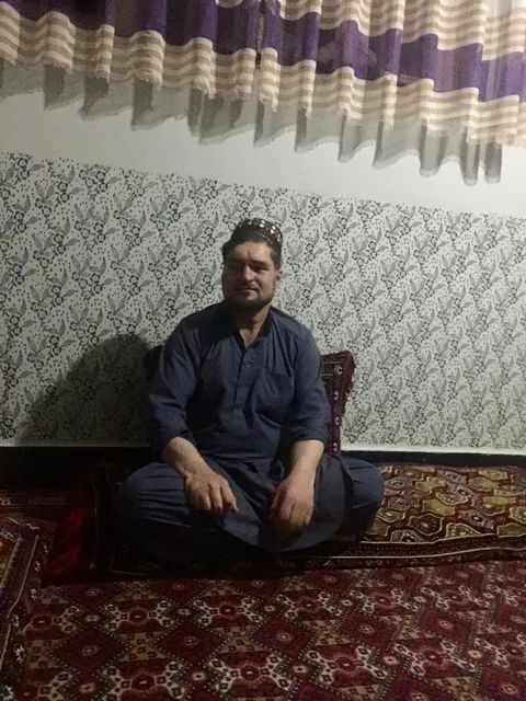 Shuffle Khana Khalifa.