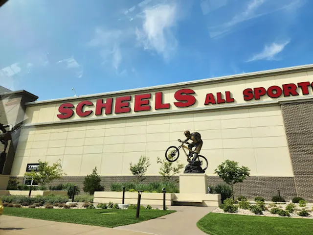 Ginna's Café @ SCHEELS