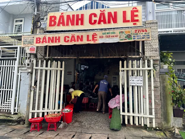 Bánh căn Lệ