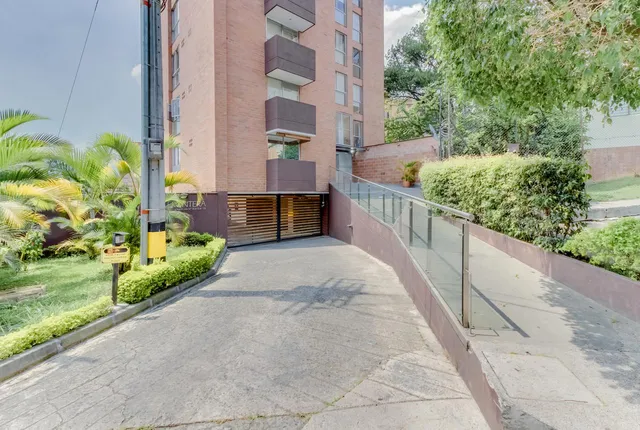 Edificio urbanización La Frontera