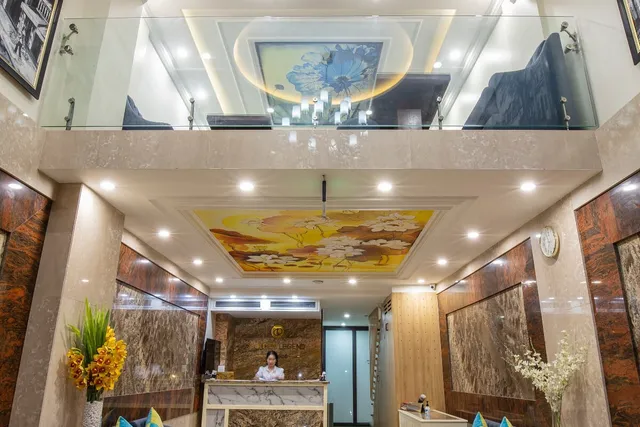 Golden Legend Palace Hotel