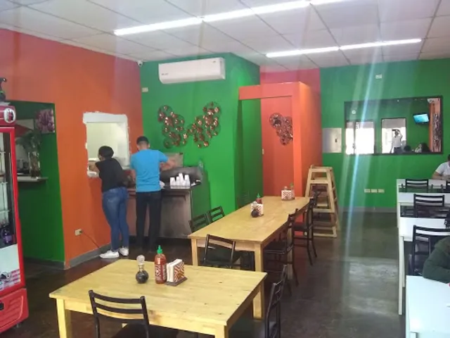 Sushi House puerta del sur