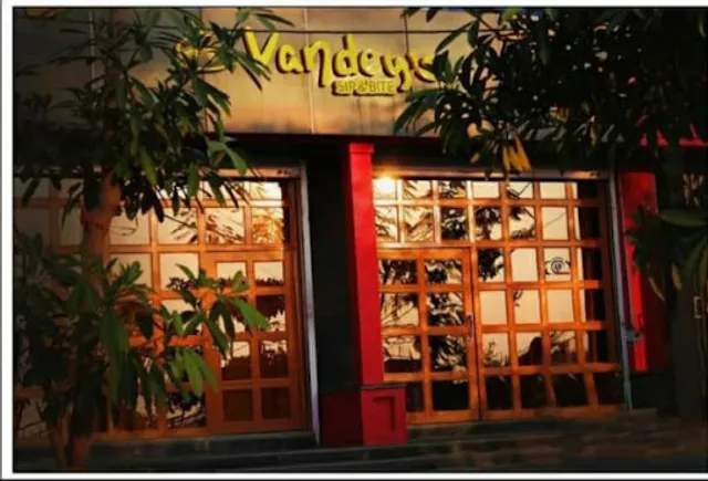 Vandey's Hotel and Restaurant || Veg. & Fast Food Restaurant || Restaurant in Jhalawar