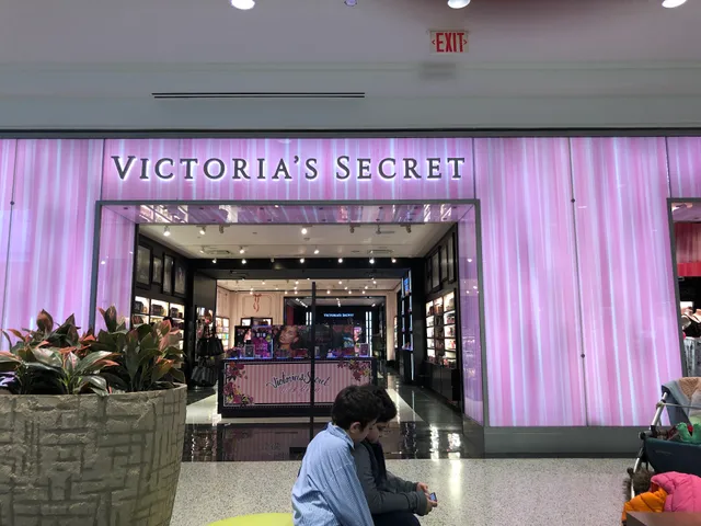 Victoria's Secret & PINK