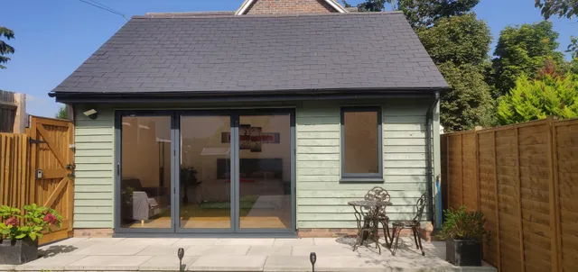 Annexe at 160 London Road