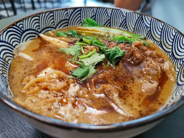 小鵬煮麵(公休日請依FB或IG粉專公告為主)