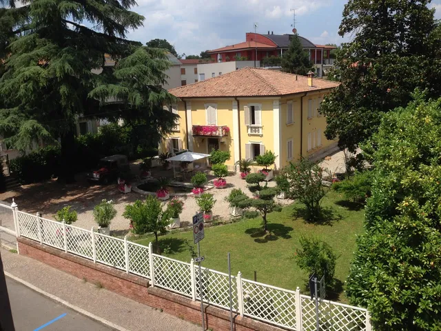 Room & Breakfast Via Mazzini