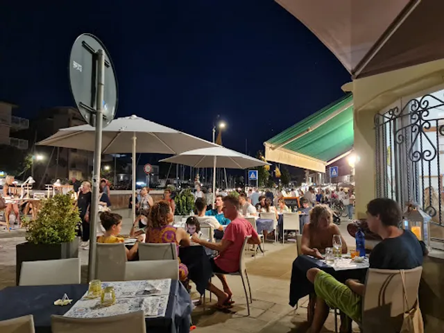 Rosticceria con ristorantino Da Zio Renzo