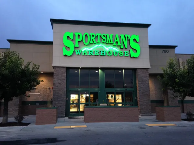 Sportsman's Warehouse