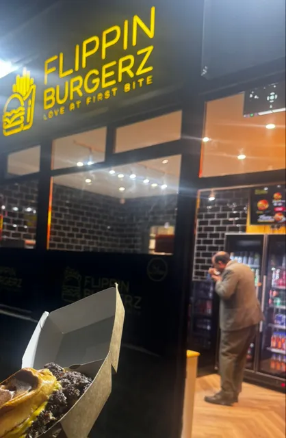 Flippin Burgerz (حلال)