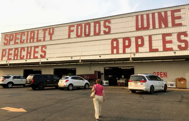 Thorp Fruit & Antique Mall