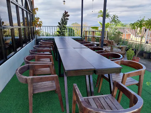 The Roof Deck Diner
