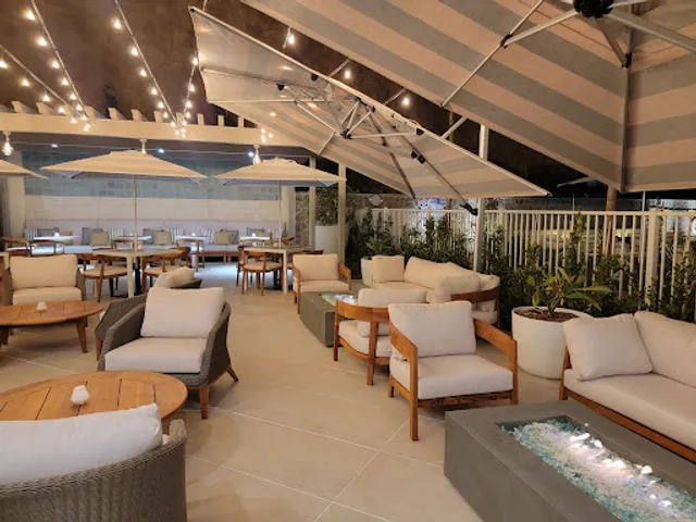 Malibu Canyon Bar & Grill