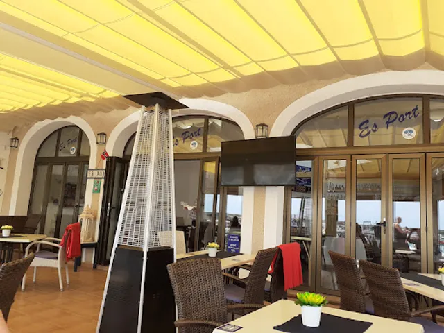 Es Port Restaurant