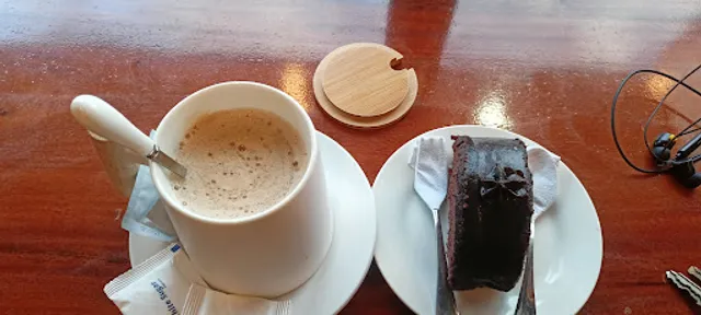 Kokol Cakes & Coffee