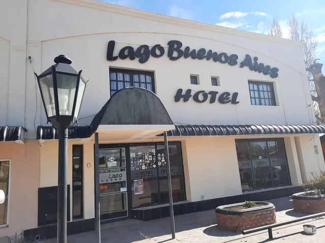 Lago Buenos Aires Hotel