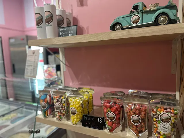 Poppy's Ice Cream and Pop Shop