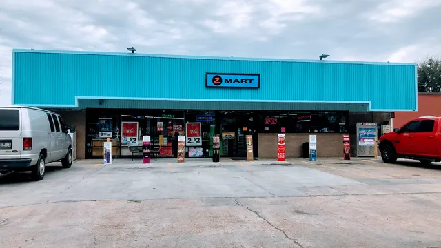 Z MART AND VAPE STORE