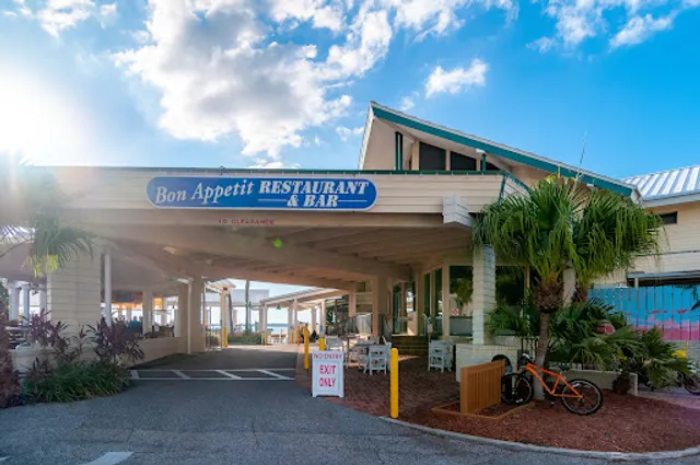 Bon Appétit Restaurant & Marina Bar