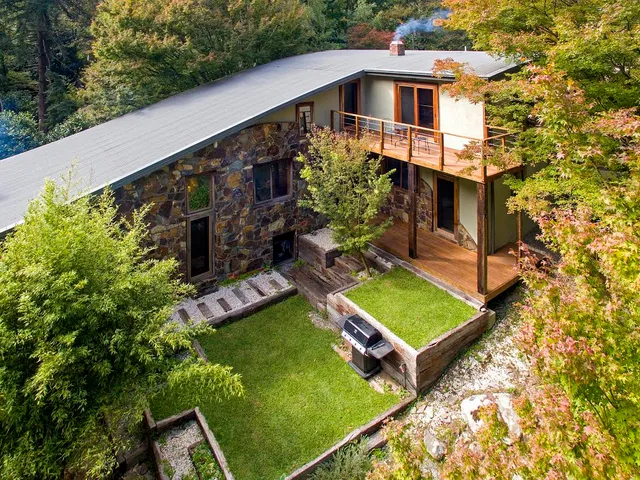 Rocky Creek Art Garden B&B