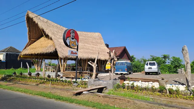 Pan Jonar Resto Tegenungan