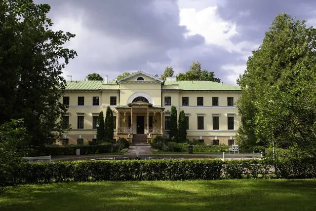 Naukšēni Manor