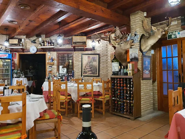 Bar Restaurante *EL MESON*