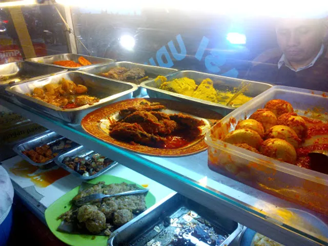 Warung Nasi Uduk Betawi Bu Yayah