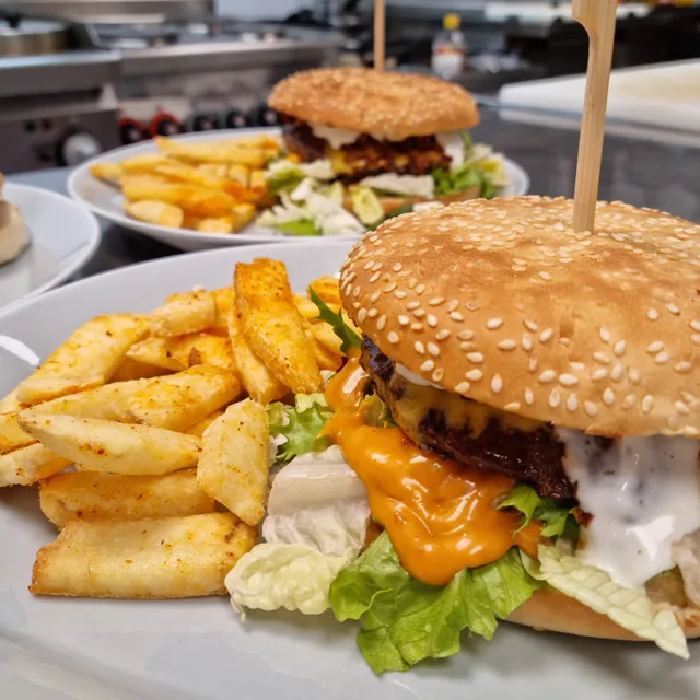 Apropo Kafe-Restaurant