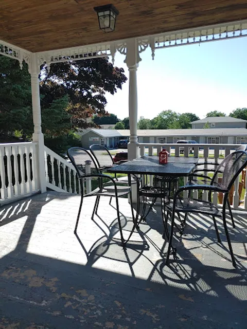 Elk & Finch Coffee Pub