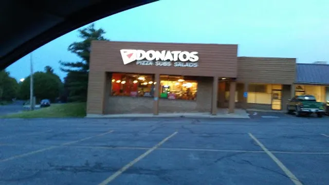 Donatos Pizza