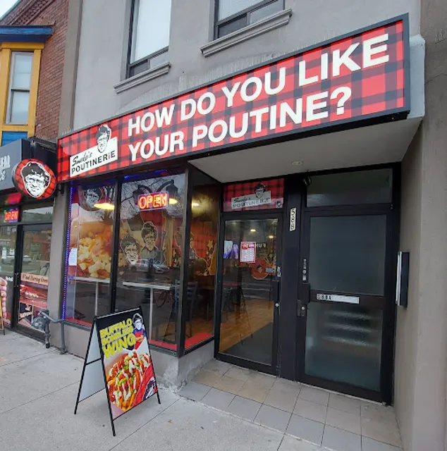 Smoke's Poutinerie Danforth