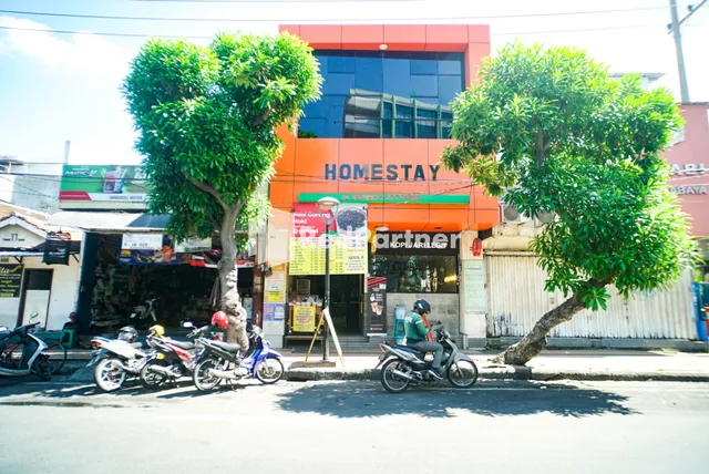 Hoki Homestay Syariah Mitra RedDoorz near Rumah Sakit Dr Soetomo Surabaya