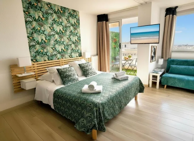 OCEAN 7 - Studio/Appart Hôtel ★★ Plage, Piscine, Terrasse